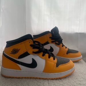 Nike Yellow and Black Sneakers Air Jordan 1 Mid